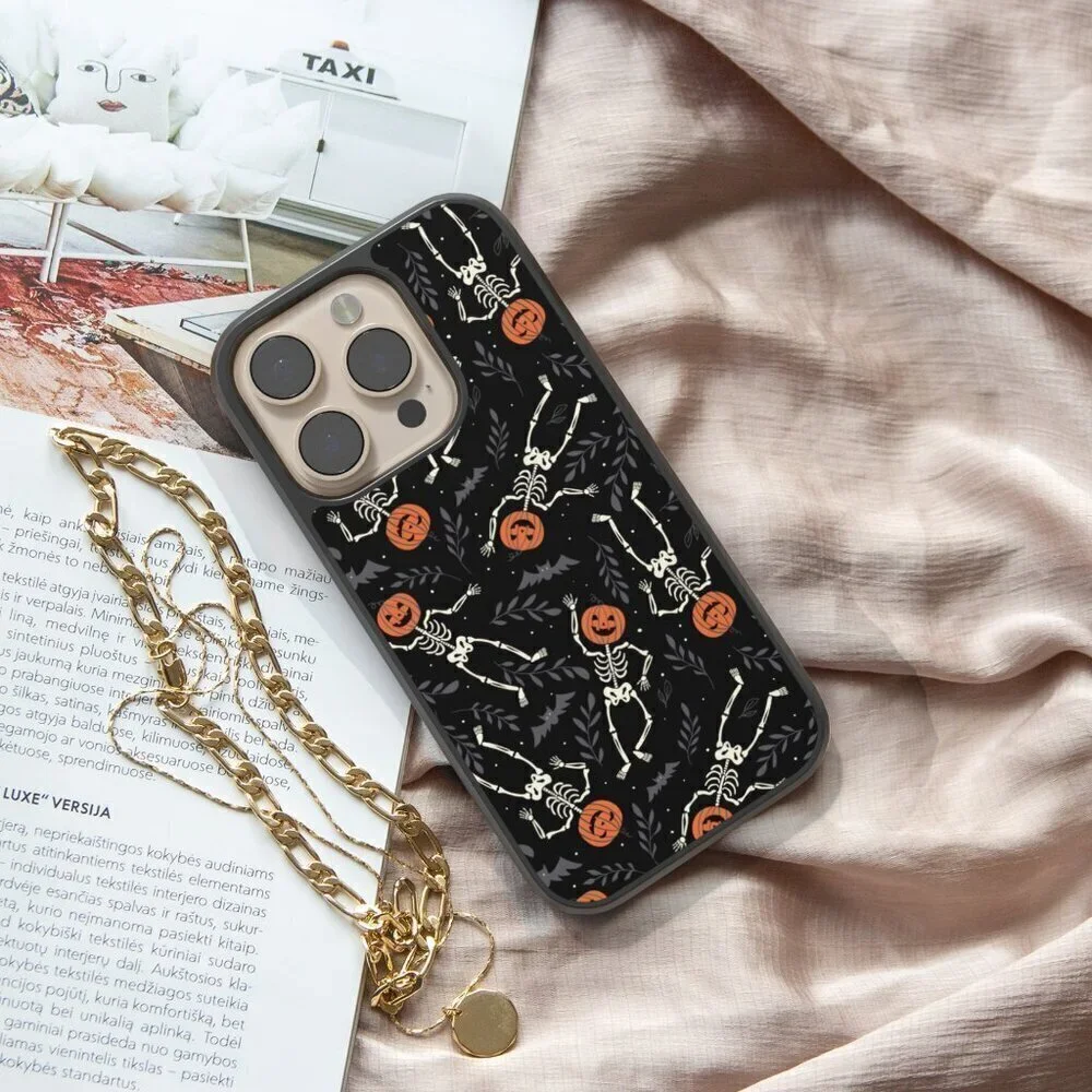 Halloween Phone Cover – iPhone 16, 15 Pro, Galaxy S25, S24, S24 Ultra, Pixel 9